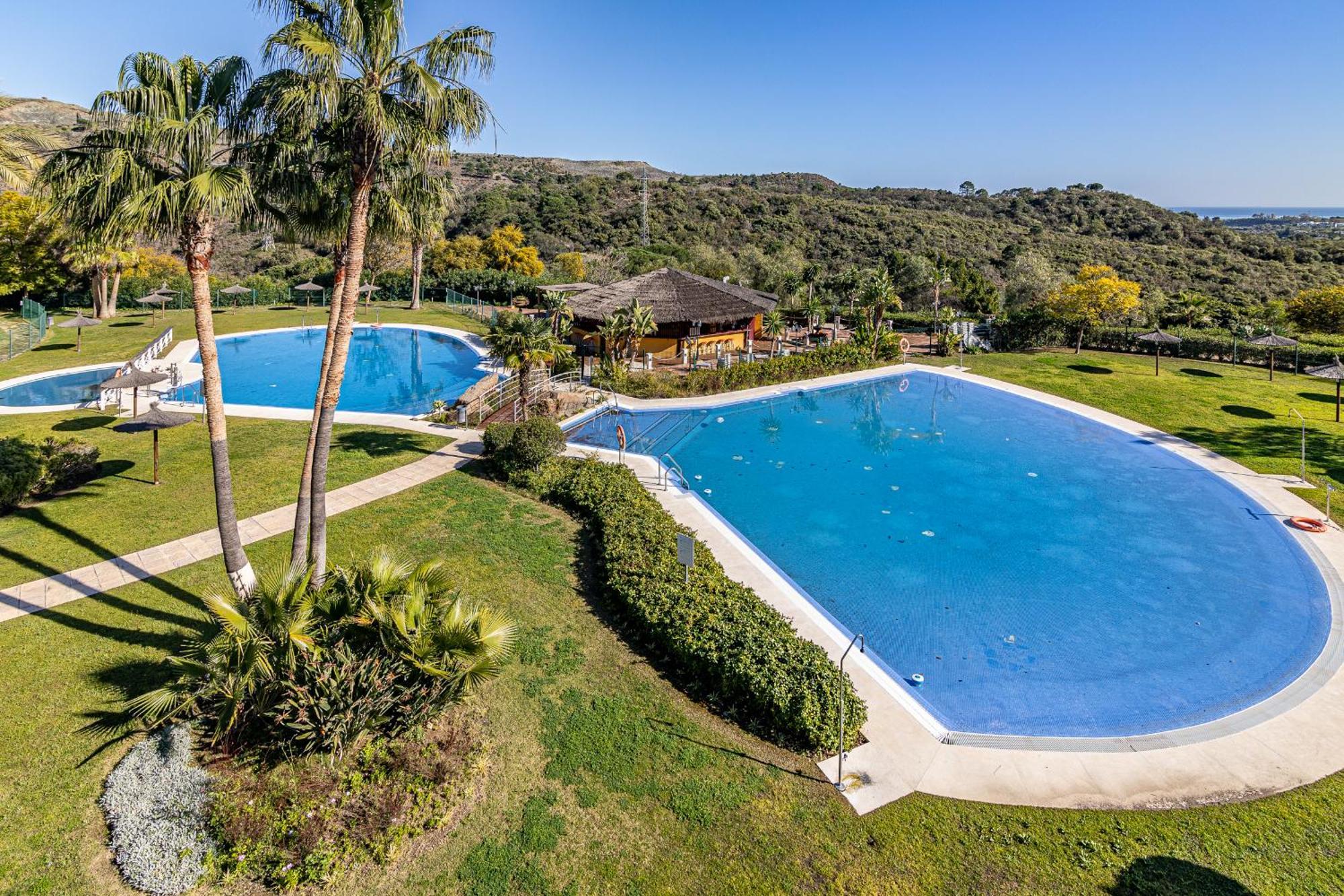 Rentitspain Apartamento Charming Gym, Jacuzzi Y Balcon Εστεπόνα Εξωτερικό φωτογραφία