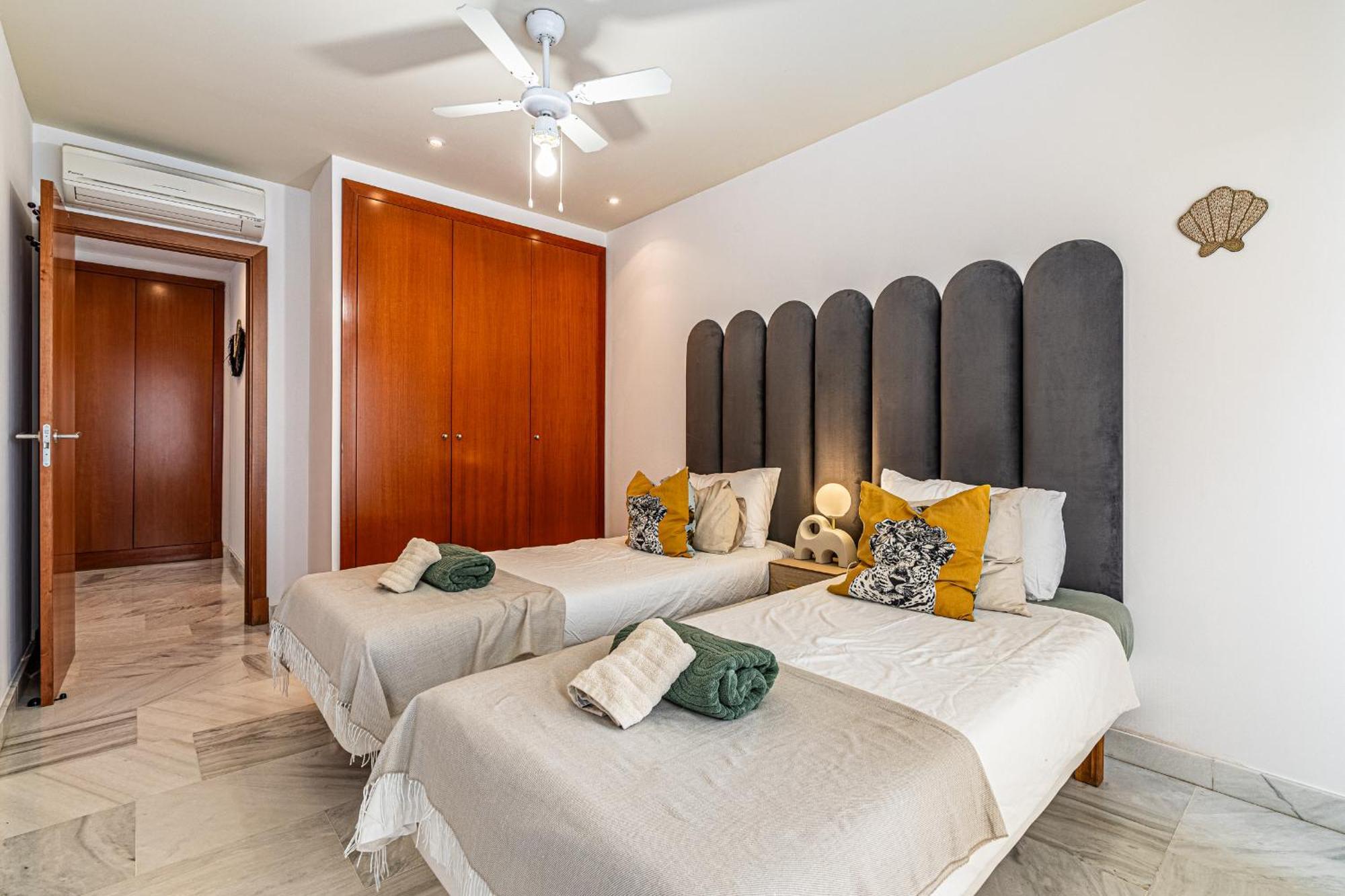 Rentitspain Apartamento Charming Gym, Jacuzzi Y Balcon Εστεπόνα Εξωτερικό φωτογραφία
